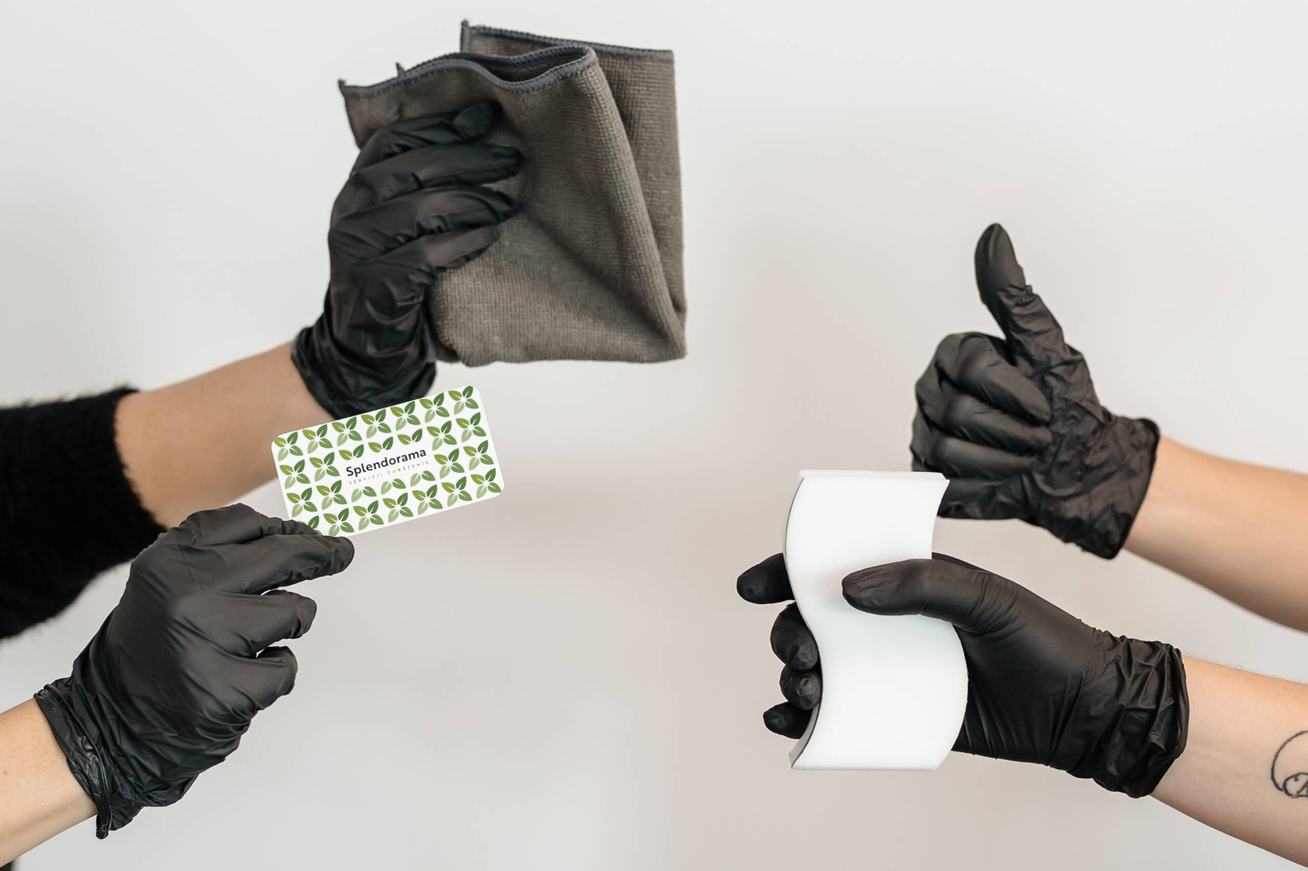 echipa profesionista de curatenie in cluj napoca pentru spatii de birouri, spatii comerciale si hale industriale - Splendorama